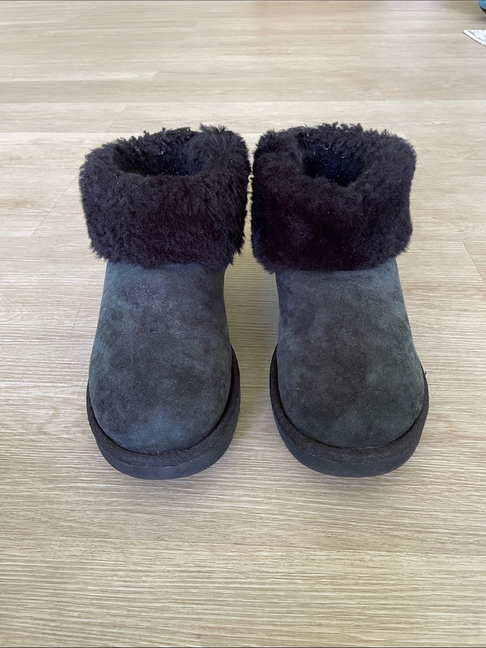 Women’s UGG Classic Mini Fluff Bootie